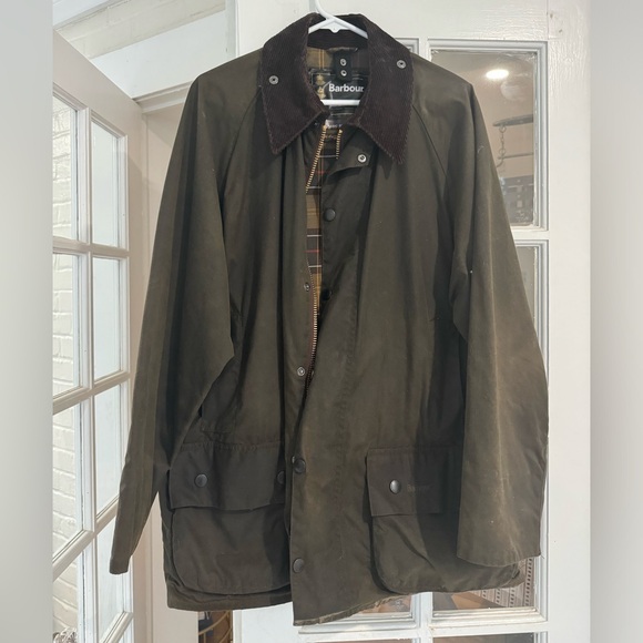 Barbour Classic Beaufort Wax Jacket - Picture 2 of 2